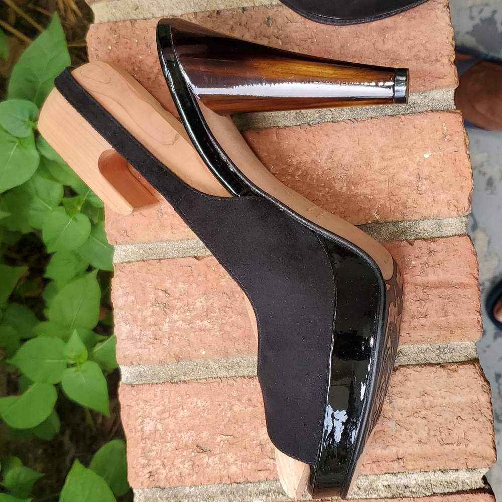 Taryn Rose peep toe heels - Picture 2 of 8